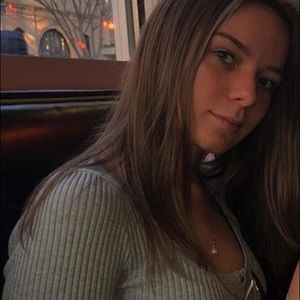 Meet your Posher, Alyssa